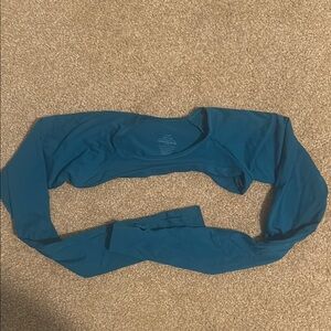 Dfyne Long Sleeve Shrug